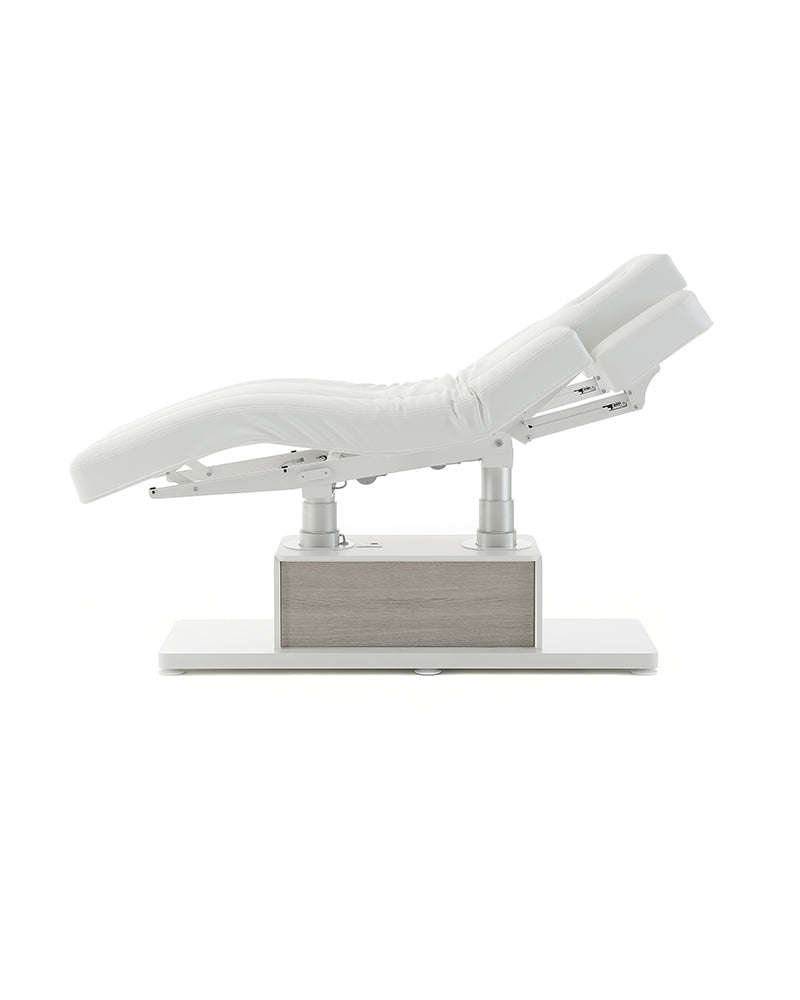 The Clair - Vit massagebrits med detaljer i grått ek-mönster - med motor - med justerbara armstöd